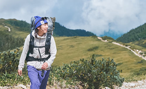 グリッドウールフルジップ着用