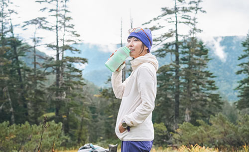 グリッドウールフーディ着用