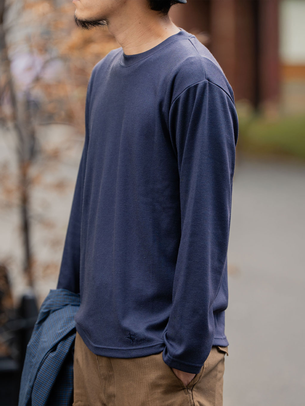 マイクロアゼクルー着用