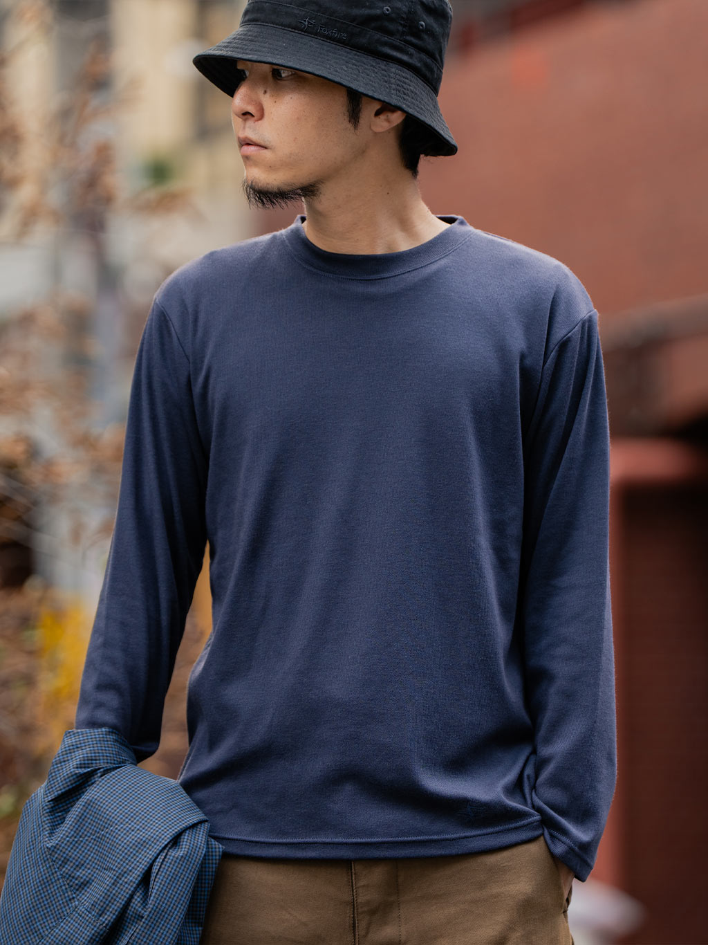 マイクロアゼクルー着用