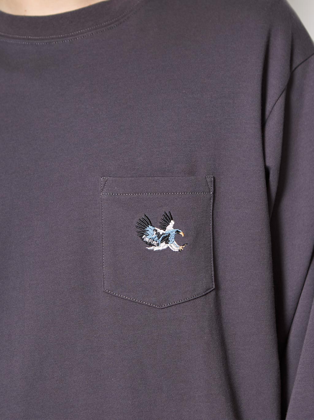 TCイーグルポケットティー着用