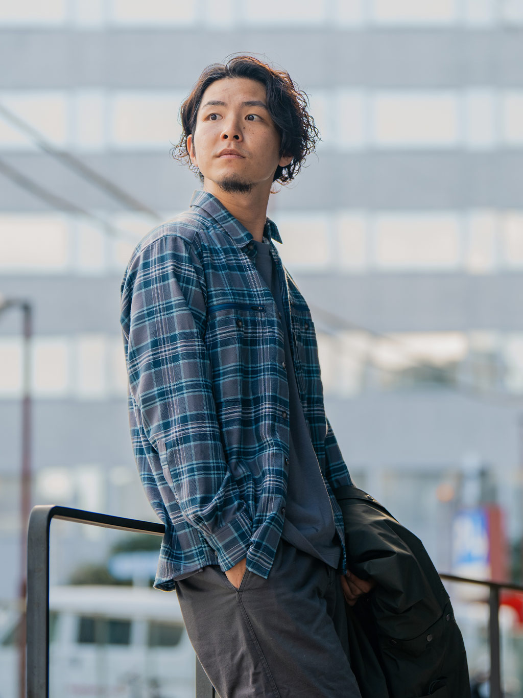 TSジッパーシャツ着用