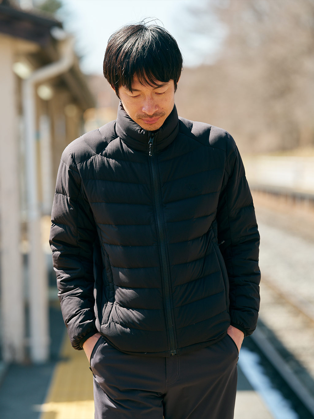 PFユニットダウンジャケット着用