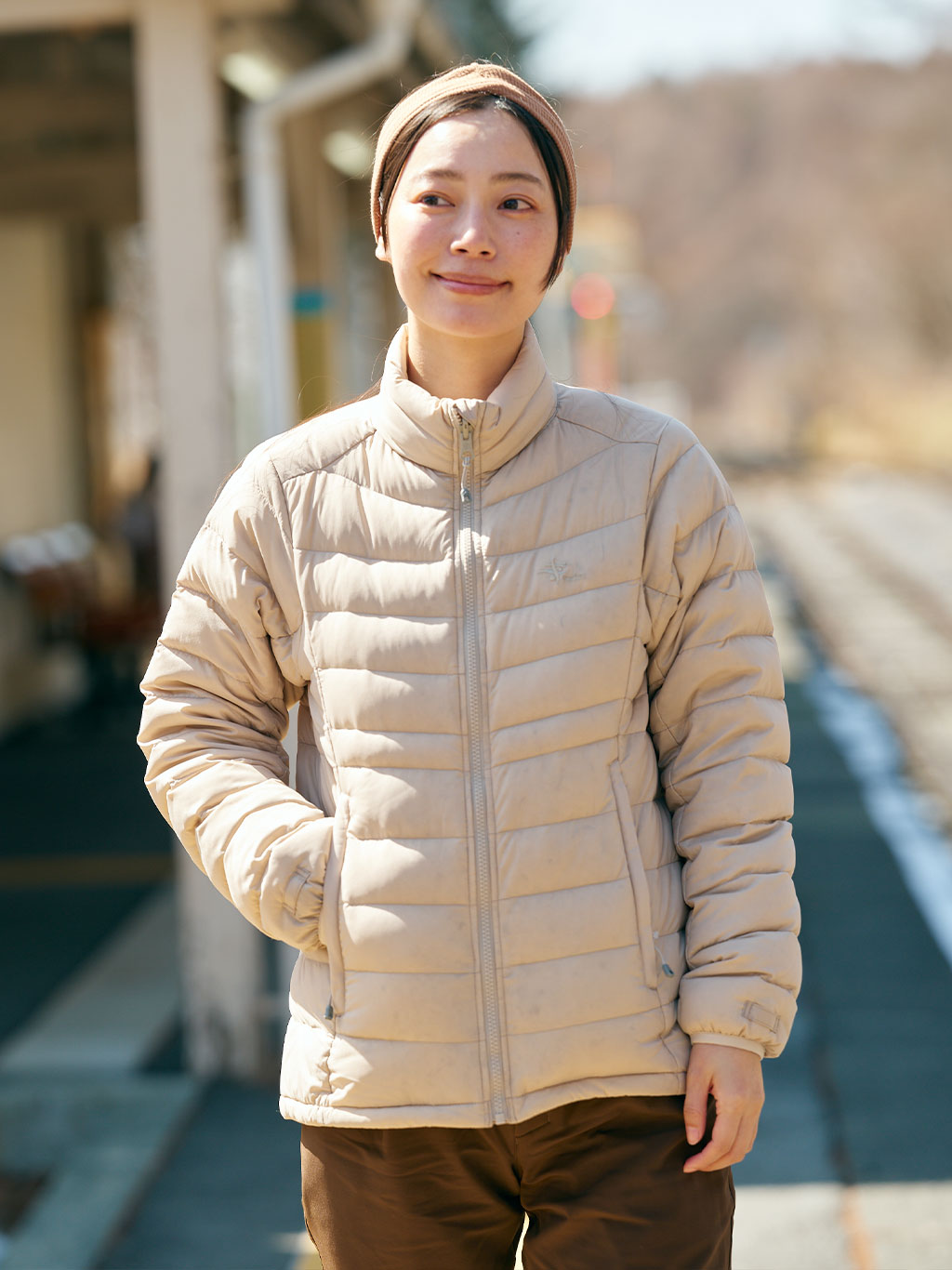 PFユニットダウンジャケット着用