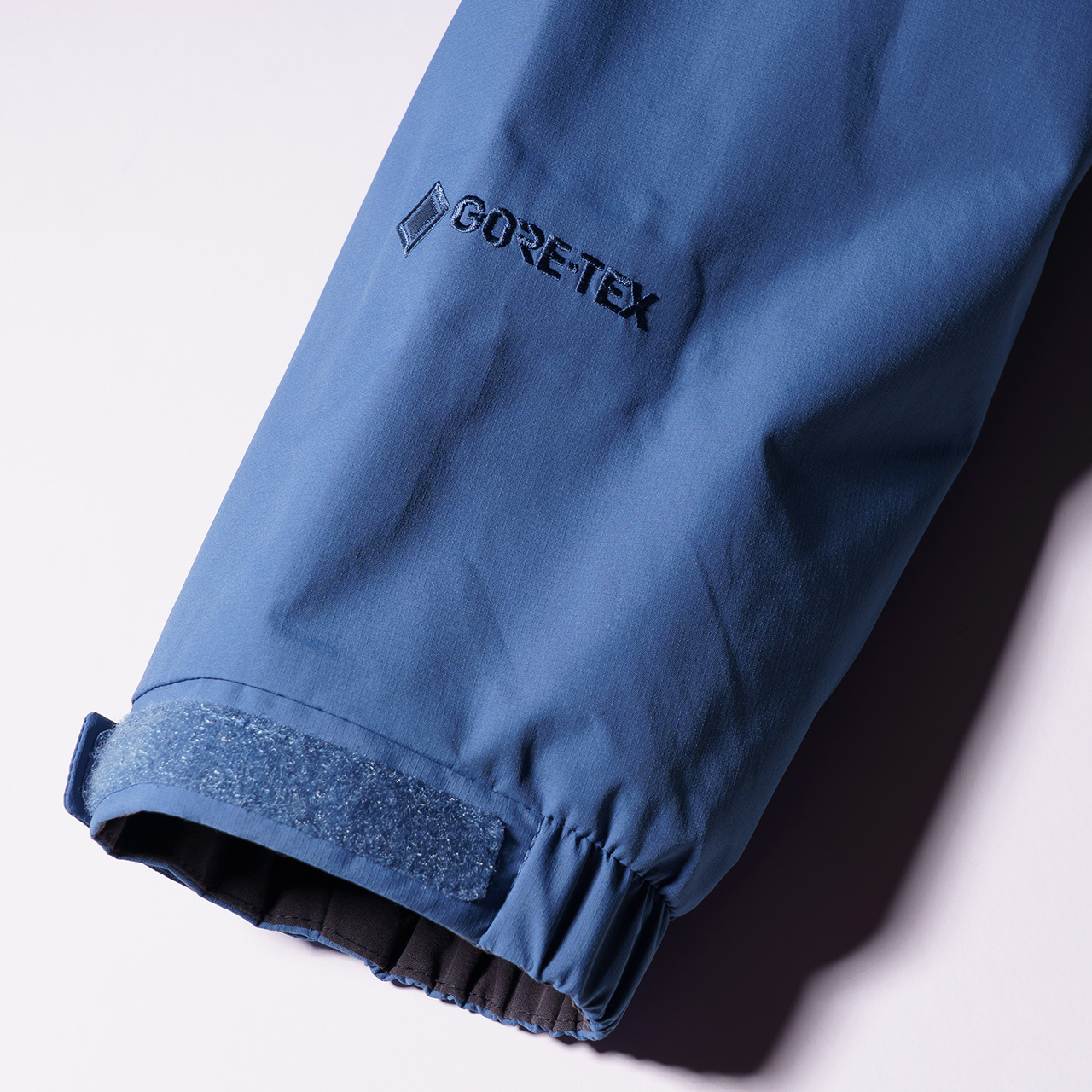 ネストシェルジャケット