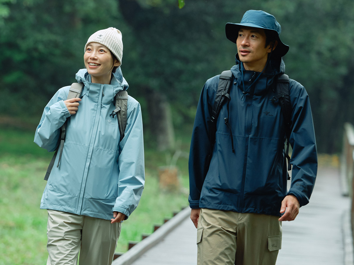 ネストシェルジャケット着用